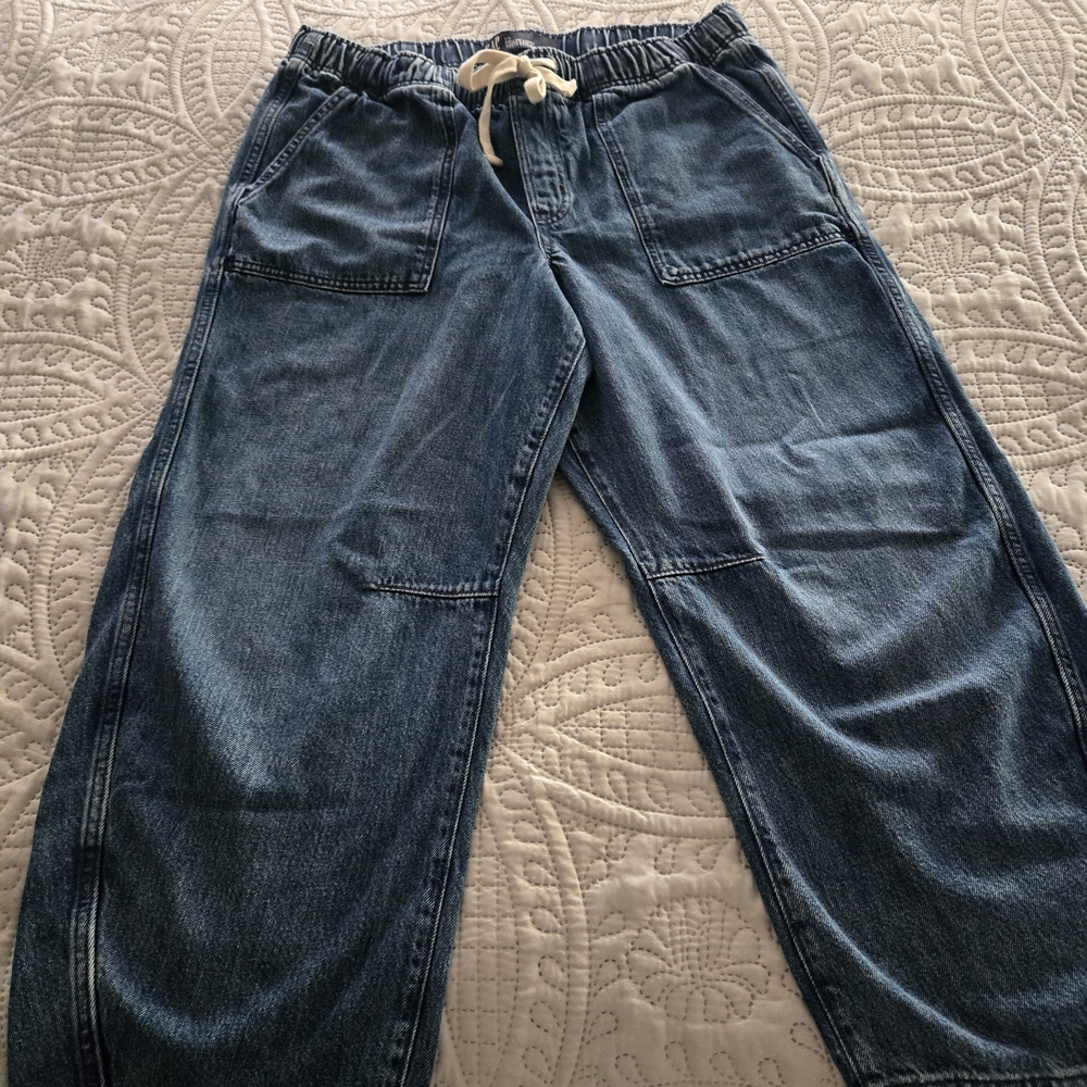 Gap Barrel JEANS. Casual blue denim jeans with drawstring, ankle length.